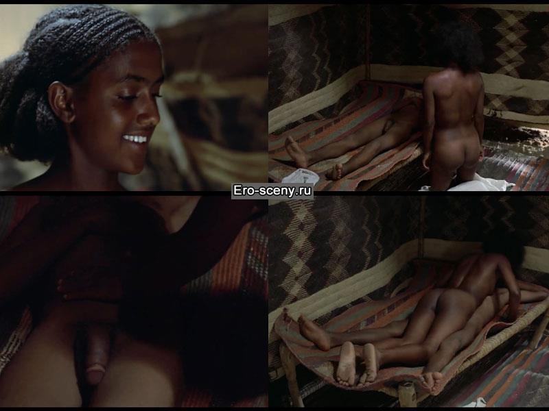 Черная рабыня с удовольствием отдает свое тело - скриншот 3